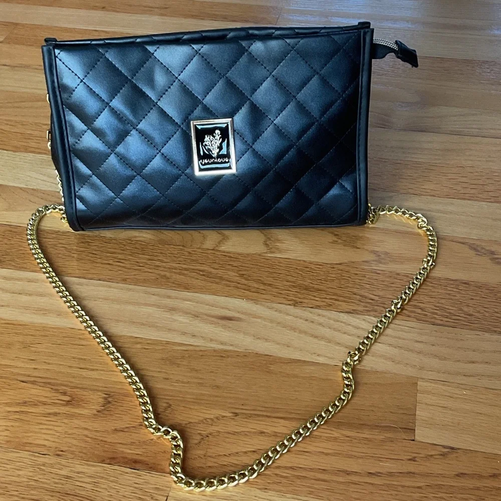 Younique Black Quilted Crossbody Bag with Gold Chain
